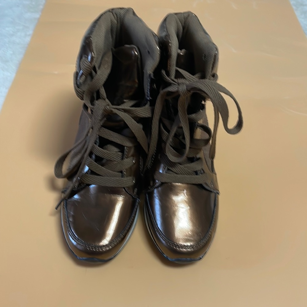 Remeeze Boots Size6 New